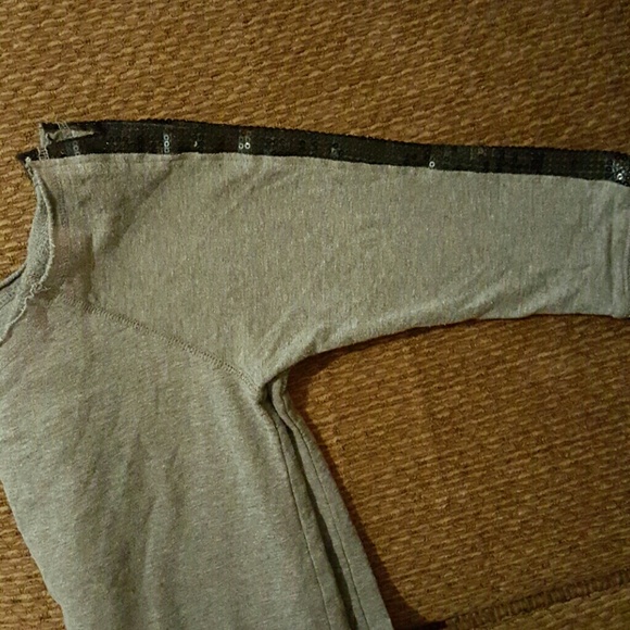 Bongo Medium Sequin Sweatshirt - Picture 2 of 4